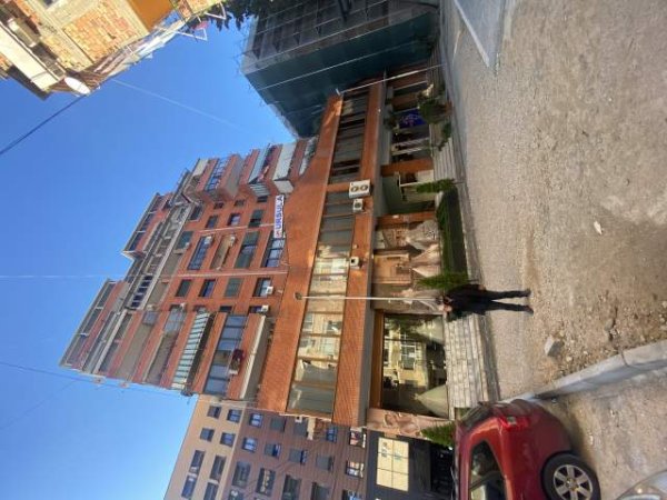 Tirane, jepet me qera ambjent biznesi Kati 0, 98 m² 990 Euro (Rr. Mylym Shyri te Rruga e tregut Cam)