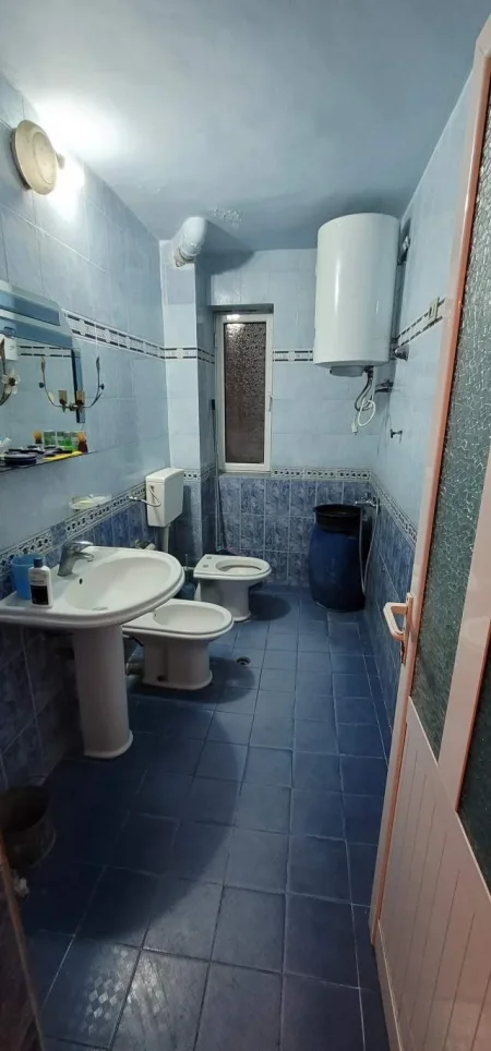 Lushnje, shes 123 m² 62.000 Euro