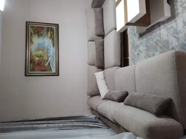 Tirane, jepet me qera apartament 3+1+BLK Kati 1, 200 m² 40.000 Leke (ndoc martini)