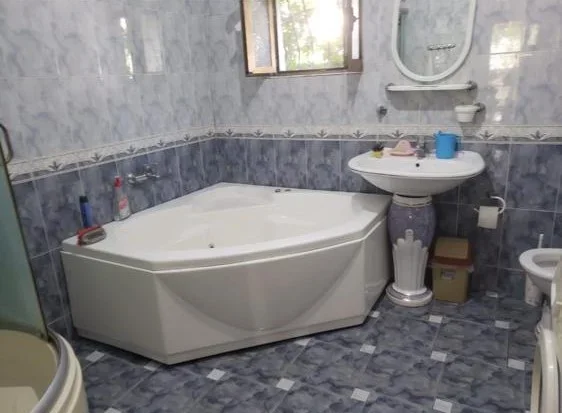 Tirane, jepet me qera apartament 2+1+BLK Kati 1, 124 m² 40.000 Leke (hajeredin shtino)