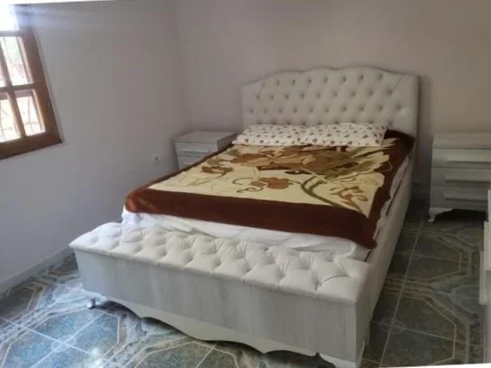 Tirane, jepet me qera apartament 2+1+BLK Kati 1, 124 m² 40.000 Leke (hajeredin shtino)