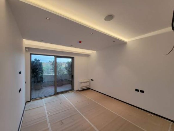 Tirane, jepet me qera apartament 2+1+BLK Kati 6, 167 m² 2.500 Euro (Lion Park Residence)
