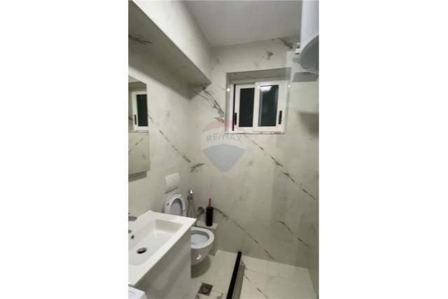 Tirane, shitet apartament 2+1+BLK Kati 2, 90 m² 189.000 Euro (Te libri Universitar)