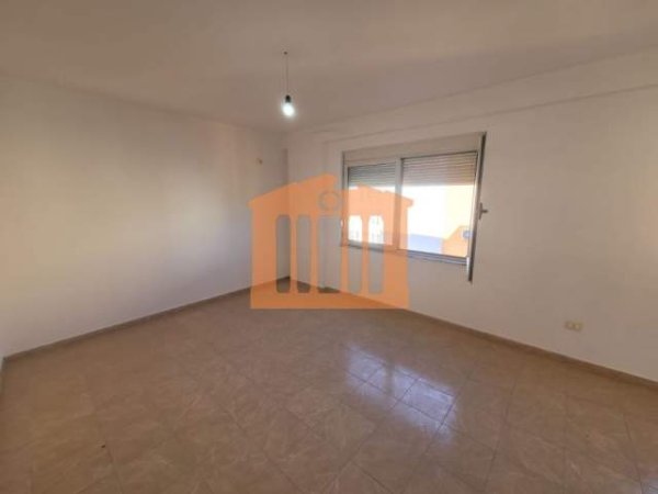 Durres, shitet apartament 2+1+BLK Kati 9, 85 m² 75.000 Euro