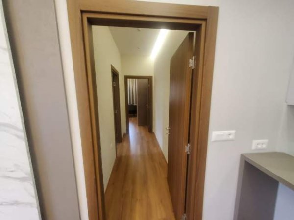 Tirane, jepet me qera apartament Kati 3, 97 m² 800 Euro (Farmacia 10)