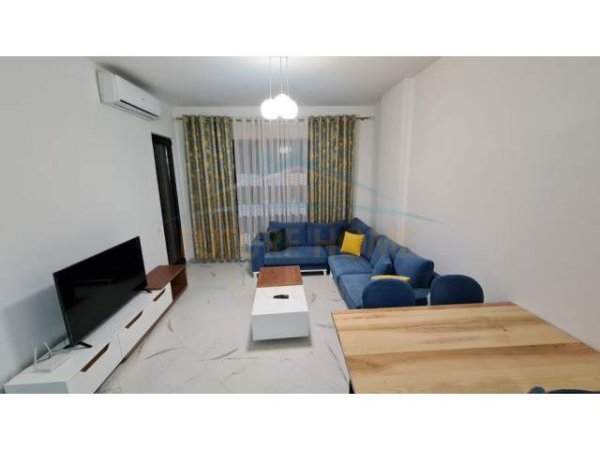 Tirane, shitet apartament 1+1+BLK 77 m² 175.000 Euro (Kompleksi Square 21)