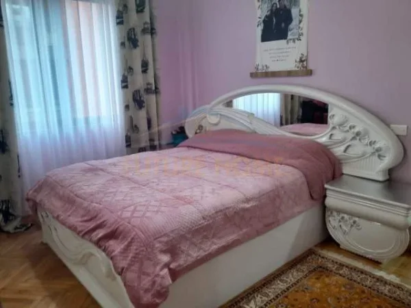Tirane, jepet me qera apartament 2+1 Kati 4, 72 m² 600 Euro (Myslym Shyri)