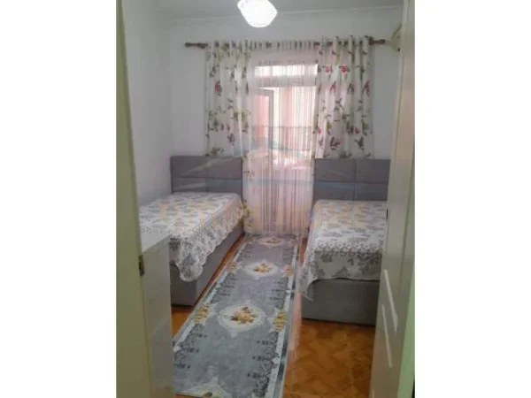 Tirane, jepet me qera apartament 2+1 Kati 4, 72 m² 600 Euro (Myslym Shyri)