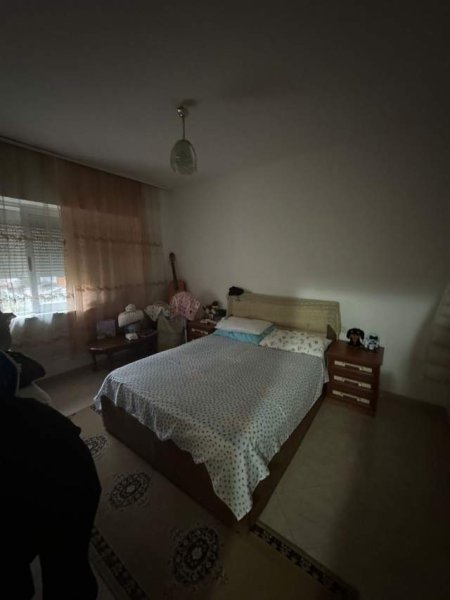 Tirane, shitet apartament 1+1 Kati 3, 53 m² 92.000 Euro (ne hyrje te ali demit , prane shkolles 1 maji)