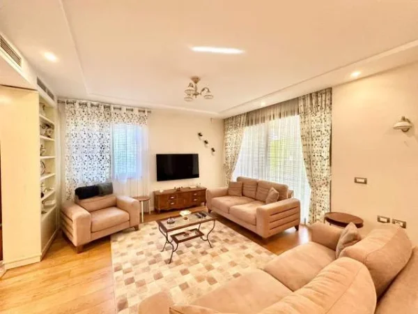 Tirane, shitet apartament 3+1+A+BLK 255 m²  (Qerret, Kavaje)