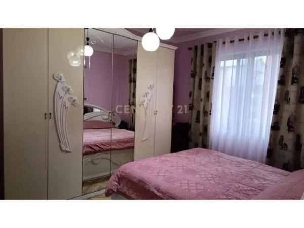 Tirane, jepet me qera apartament 2+1+BLK Kati 4, 72 m² 650 Euro (Myslym Shyri)