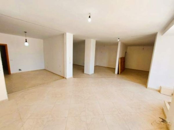 Tirane, shitet apartament 3+1+A+BLK 137 m²  (Rruge Kavajes, Perballe me Polikliniken nr.9)