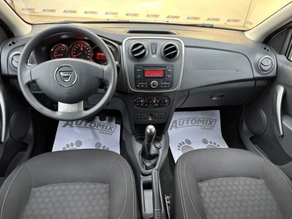 Tirane, shes makine Dacia LOGAN Viti 2015, 5.300 Euro