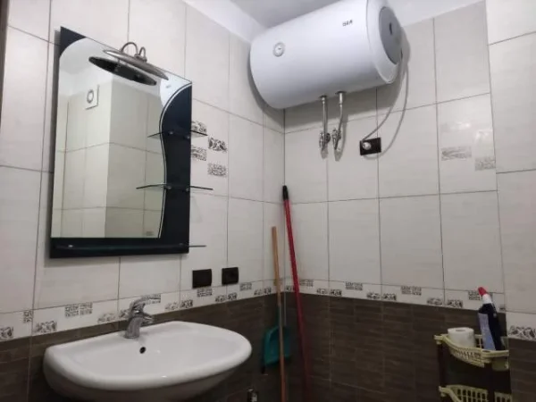 Tirane, shitet apartament 70 m² 77.000 Euro (Fresk)