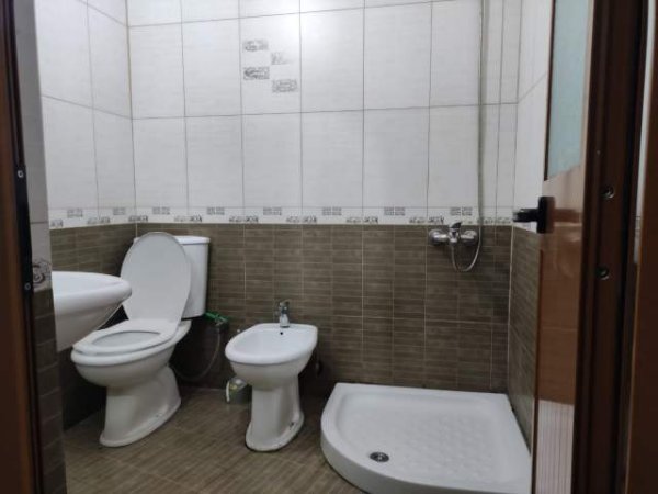 Tirane, shitet apartament 70 m² 77.000 Euro (Fresk)