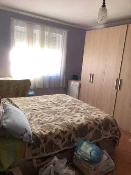 Tirane, jepet me qera apartament Kati 3, 77 m² 400 Euro (Oxhaku)