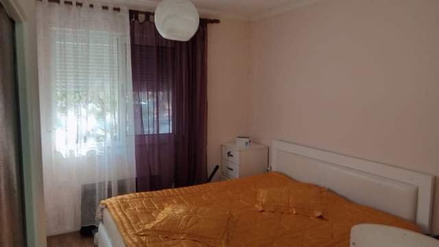 Tirane, jepet me qera apartament Kati 2, 53 m² 400 Euro (Varri Bamit)