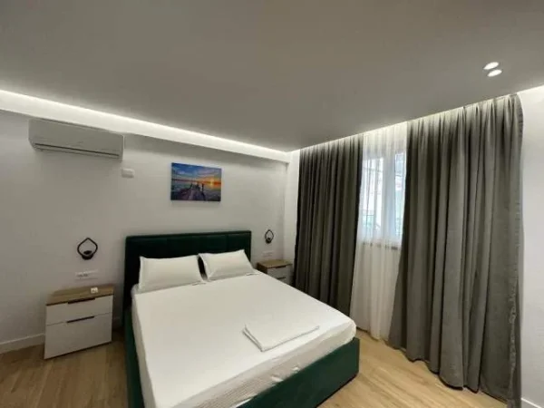 Tirane, shitet apartament 1+1 Kati 3, 108 m² 250.000 Euro (Rruga e Durresit)
