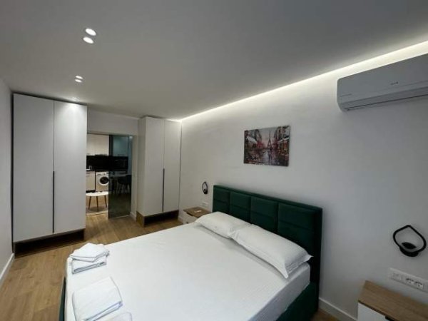 Tirane, shitet apartament 1+1 Kati 3, 108 m² 250.000 Euro (Rruga e Durresit)
