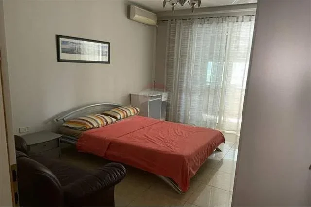Tirane, jepet me qera apartament 3+1 Kati 6, 137 m² 1.000 Euro (brigada 8)