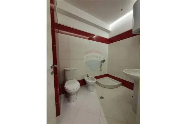 Tirane, shitet apartament 2+1 Kati 3, 95 m² 195.000 Euro (Liqeni i Thate)