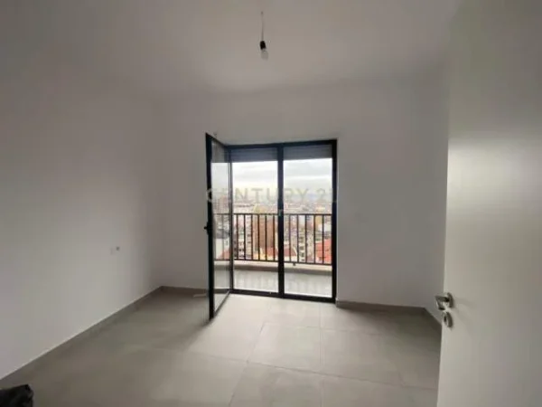 Tirane, jepet me qera apartament 2+1 Kati 8, 83 m² 600 Euro (Ruga e dibres)