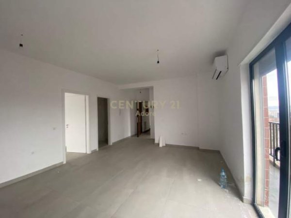 Tirane, shitet apartament 2+1+BLK Kati 8, 83 m² 191.100 Euro (Rr.Dibres)