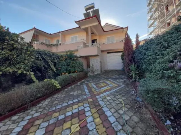 Tirane, jepet me qera apartament 2+1+BLK Kati 2, 550 Euro (5 maji)