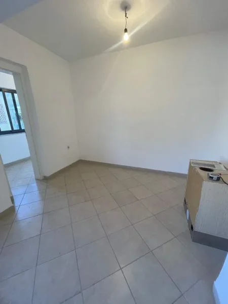 Tirane, shitet apartament 2+1+BLK Kati 5, 89 m²  (pazari i ri)