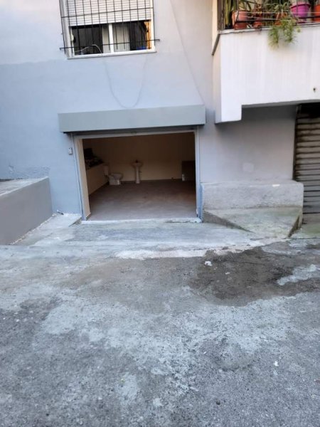 Tirane, shitet garazh 1+1 Kati 0, 30 m² 26.000 Euro (Komuna  e Parisit)