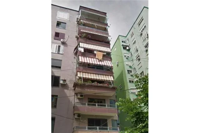 Tirane, shitet apartament 2+1+BLK Kati 2, 90 m² 189.000 Euro (Te libri Universitar)