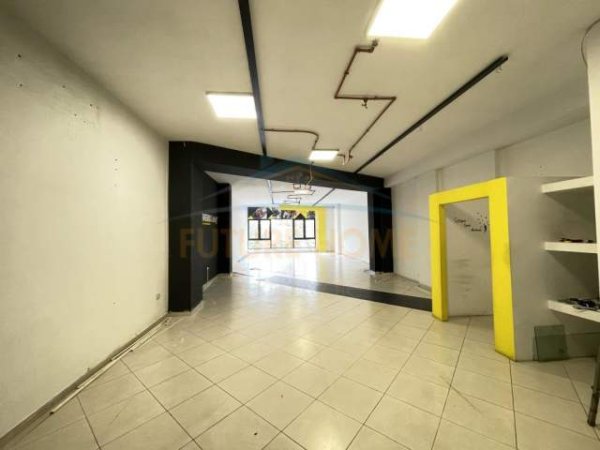 Tirane, jepet me qera ambjent biznesi Kati 2, 136 m² 1.400 Euro (Teodor Keko)