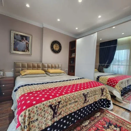 Tirane, jepet me qera apartament 2+1 145 m² (mbrapa Sky Tower)