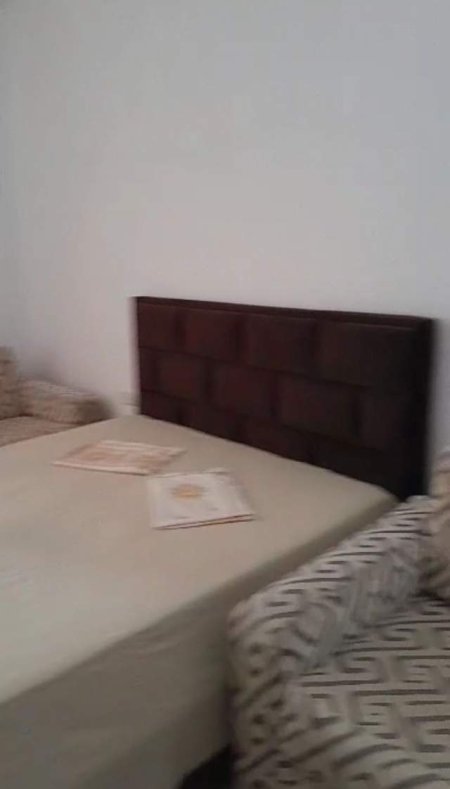 Tirane, jepet me qera apartament 1+1 Kati 2, 50 m² 40.000 Leke (Vasil shanto ,prane shtepise se ofertave)