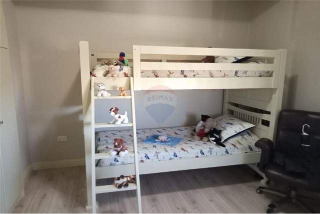 Tirane, shitet apartament 3+1+A+BLK Kati 3, 1.235 m² 259.000  (21 Dhjetori)