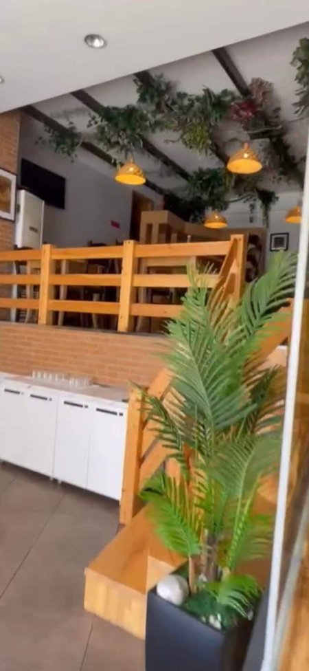 Tirane, shitet lokal Kati 0, 130 m² 36.000 Euro (Rruga Medar Shtylla)