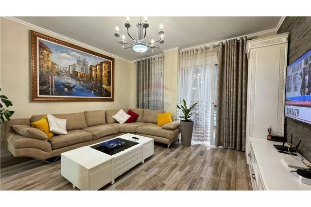 Tirane, shitet apartament 1+1+A+BLK 90 m² 165.000 Euro