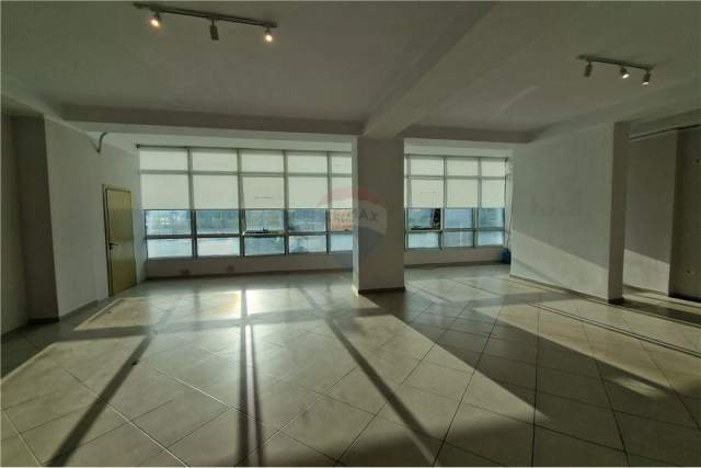 Vlore, shes ambjent biznesi Kati 2, 115 m² 2.200 Euro/m2 (Vlore)