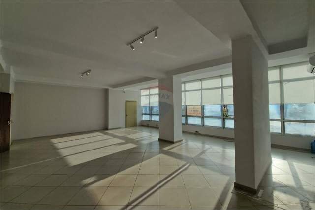 Vlore, shes ambjent biznesi Kati 2, 115 m² 2.200 Euro/m2 (Vlore)