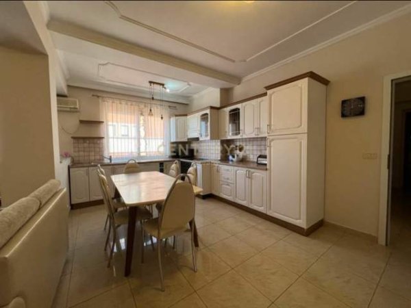 Tirane, jepet me qera apartament 3+1 Kati 6, 137 m² 1.000 Euro (Rruga Brigada VIII , Tirane)