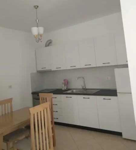 Tirane, jepet me qera apartament 2+1+BLK Kati 5, 98 m² 40.000 Leke