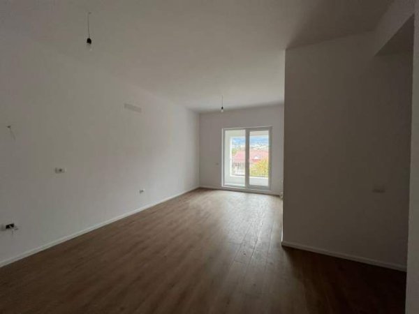 Tirane, shes apartament 2+1+BLK Kati 2, 87 m² 105.000 Euro (Rruga Pasho Hysa)