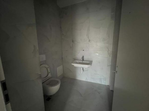 Tirane, shes apartament 2+1+BLK Kati 2, 87 m² 105.000 Euro (Rruga Pasho Hysa)