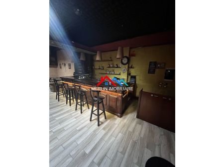 OKAZION : JEPET ME QERA BAR-KAFE NE BULEVARDIN ZOGU 1 NE  PARE BUZE RRUGES.