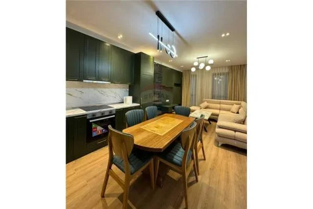 Tirane, jepet me qera apartament 2+1+BLK Kati 4, 95 m² 700 Euro (Astir)