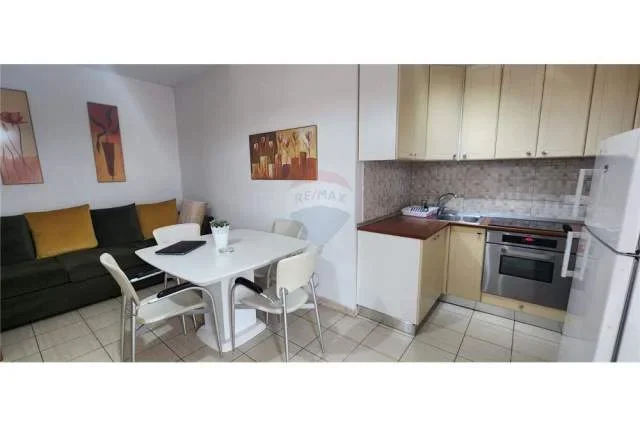 Tirane, jepet me qera apartament 1+1+BLK Kati 7, 79 m² 600 Euro (Stadiumi Qemal Stafa)