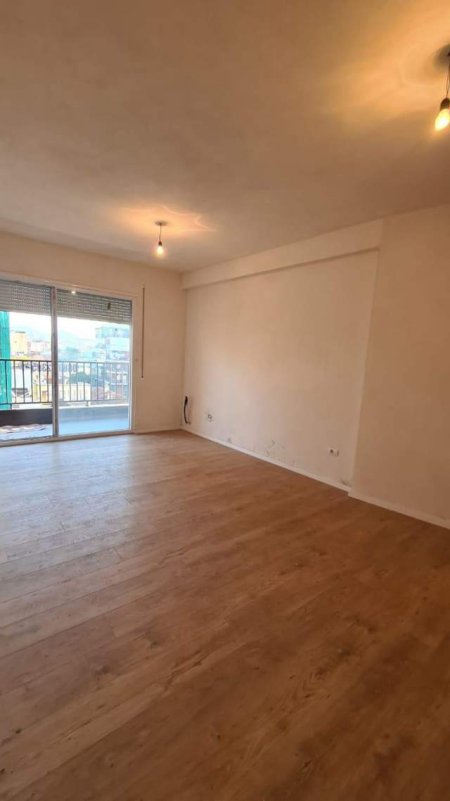 Tirane, shitet apartament 1+1+BLK Kati 4, 79 m² 150.000 Euro (rruga Qemal Stafa)