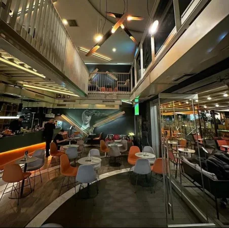 Tirane, shitet lokal Kati 2, 193 m² 1.100.000 Euro (Rruga Ibrahim Rugova)