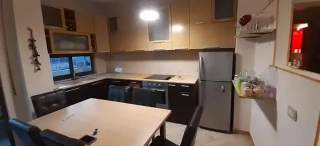 Tirane, shitet apartament 1+1 Kati 7, 60 m² 80.000 Euro (Tek ish-bashkia,zona teleferikut)