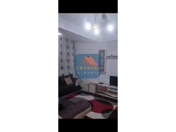 Tirane, jepet me qera apartament 2+1+A Kati 1, 100 m² 30.000 Leke (Rruga bedri Karapici)